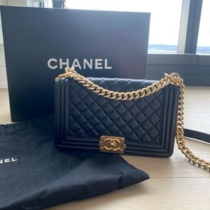 CHANEL BOY BAG BLACK/GOLD - LIKE NEW
